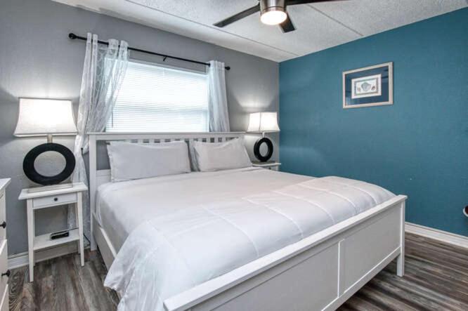 Sunset Beach Suites St. Pete Beach Exterior foto