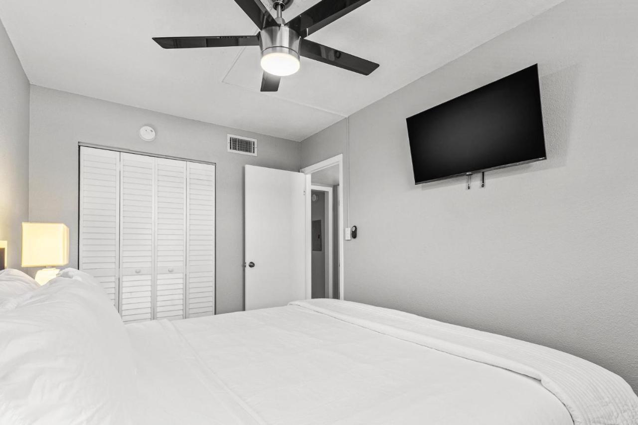 Sunset Beach Suites St. Pete Beach Exterior foto